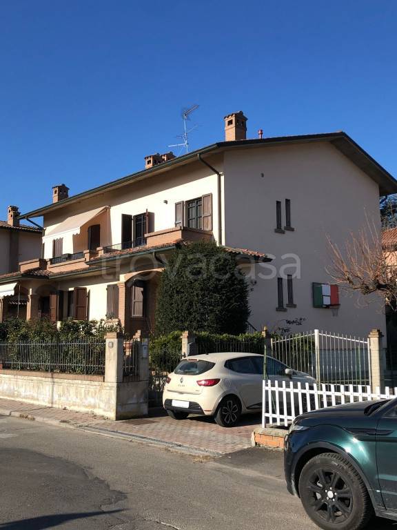 Villa Bifamiliare in vendita a Castellarano via Tevere