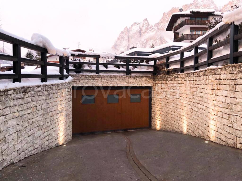 Garage in vendita a Cortina d'Ampezzo via dei Marangoni, 69