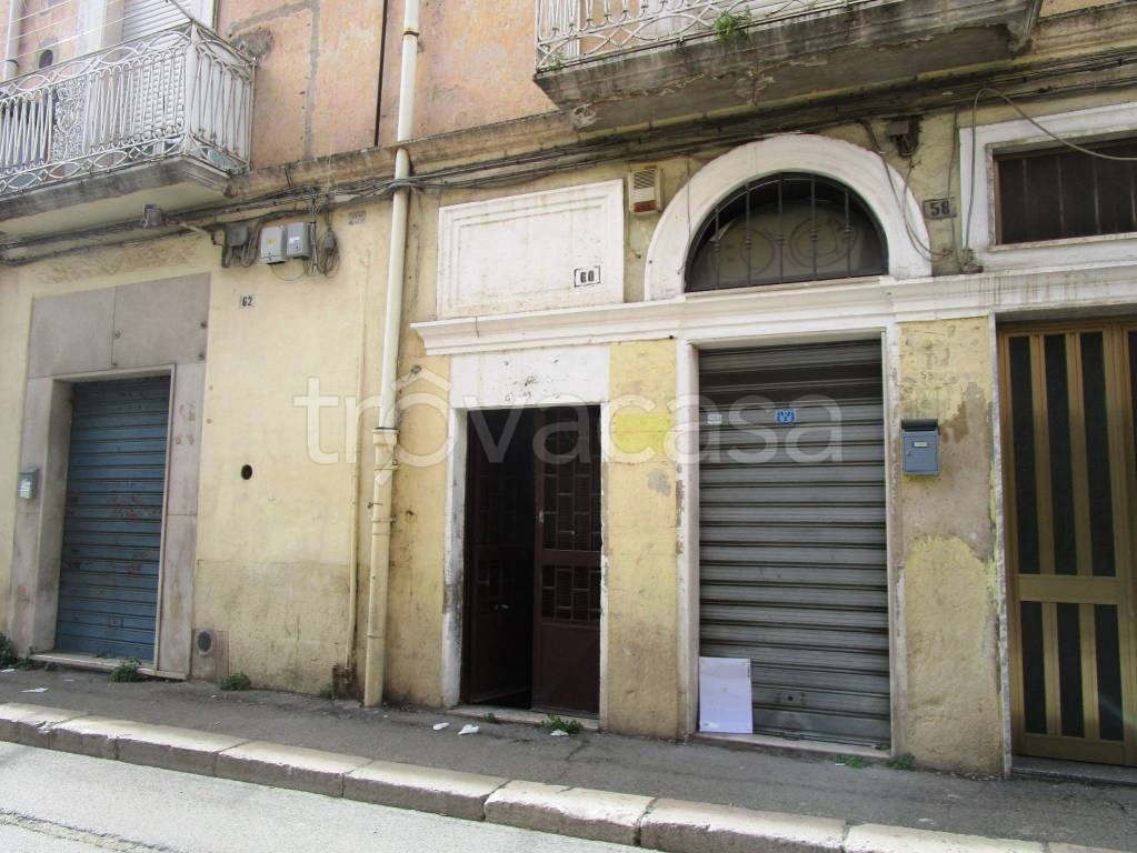 Magazzino in vendita a Foggia via San Lorenzo, 60