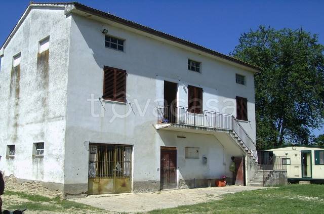 Casale in vendita a Montecassiano località Villa Mattei