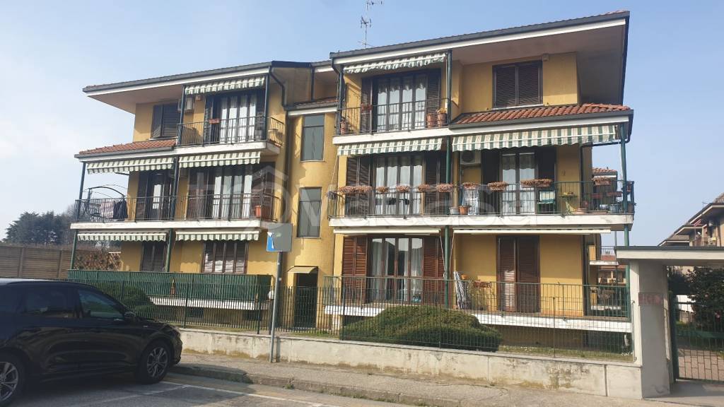 Appartamento in vendita a Trecate via Mezzano, 53