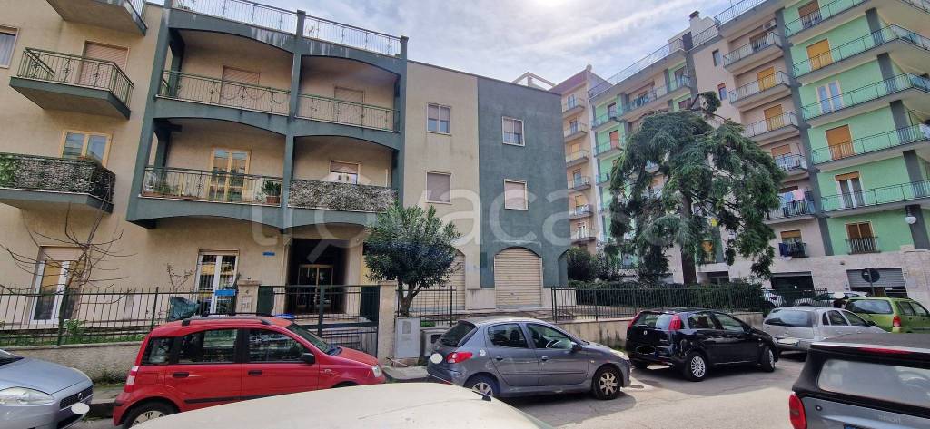 Appartamento in vendita a Putignano via Raimondo Vinella, 4