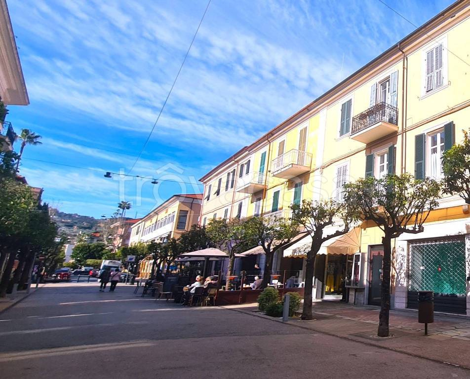 Appartamento in vendita a Diano Marina corso Roma