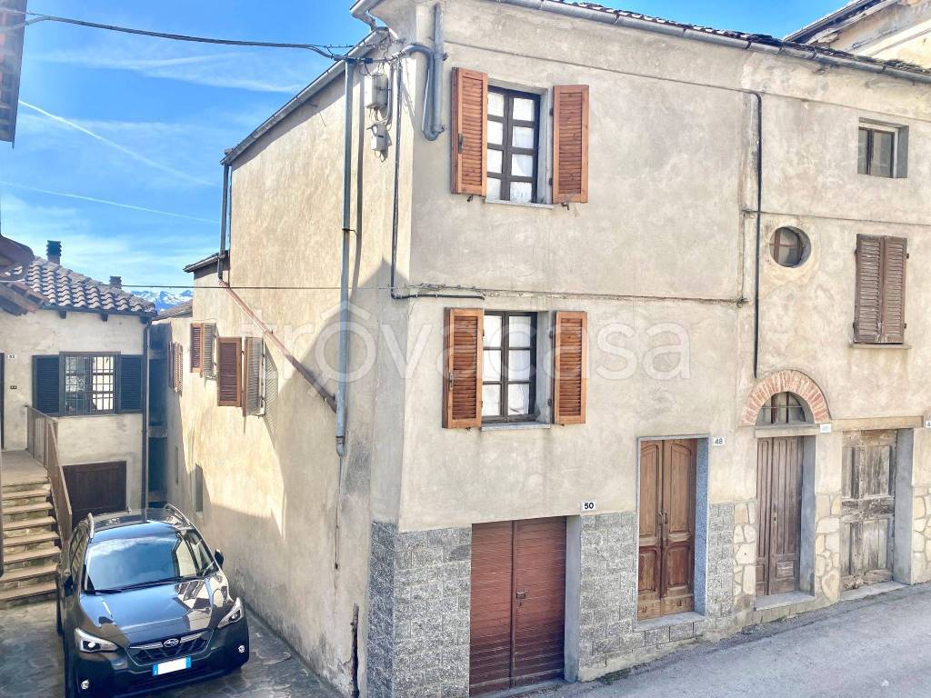 Casa Indipendente in vendita a Murazzano via Lorenzo Bruno, 40