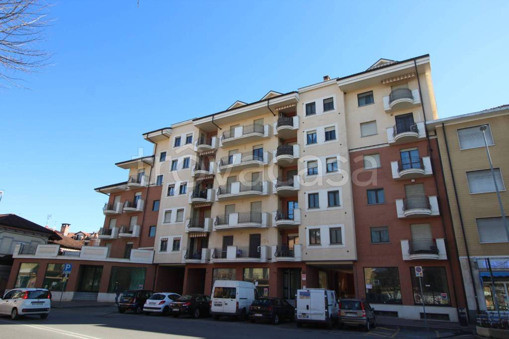 Appartamento in vendita a Moncalieri strada Carignano, 23
