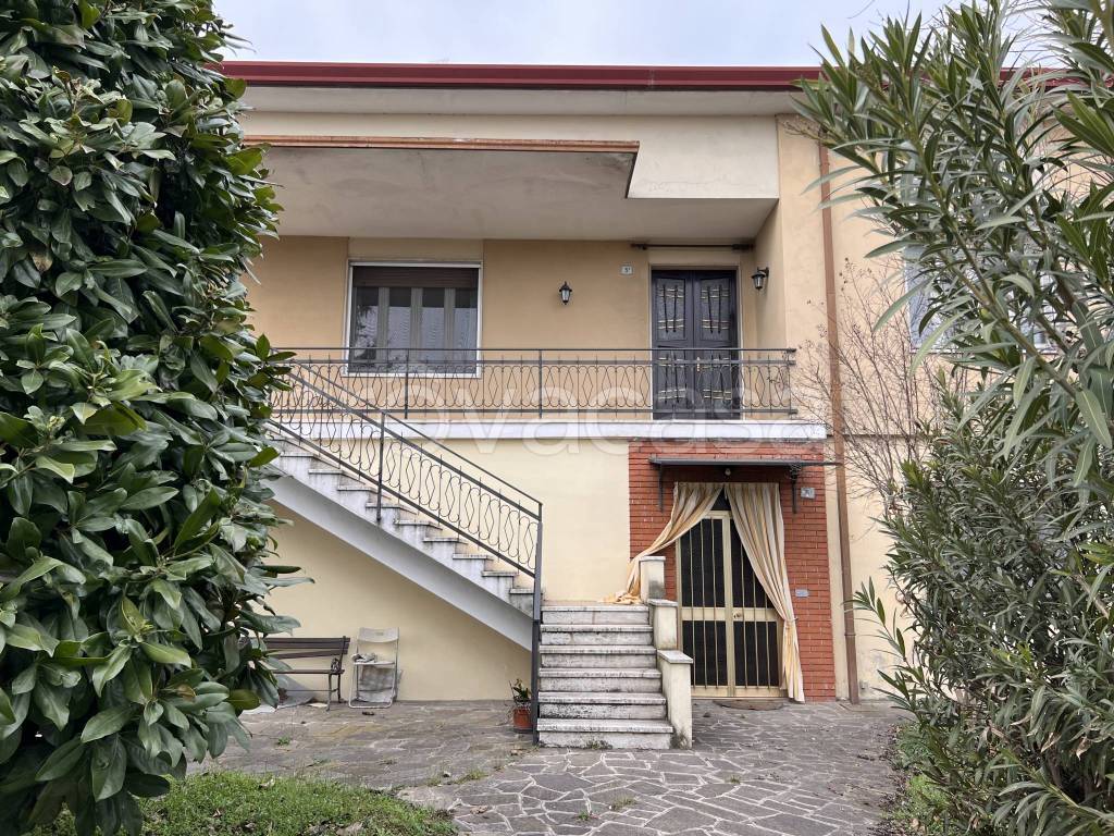 Villa in vendita a Castel Goffredo piazza Giacomo Matteotti