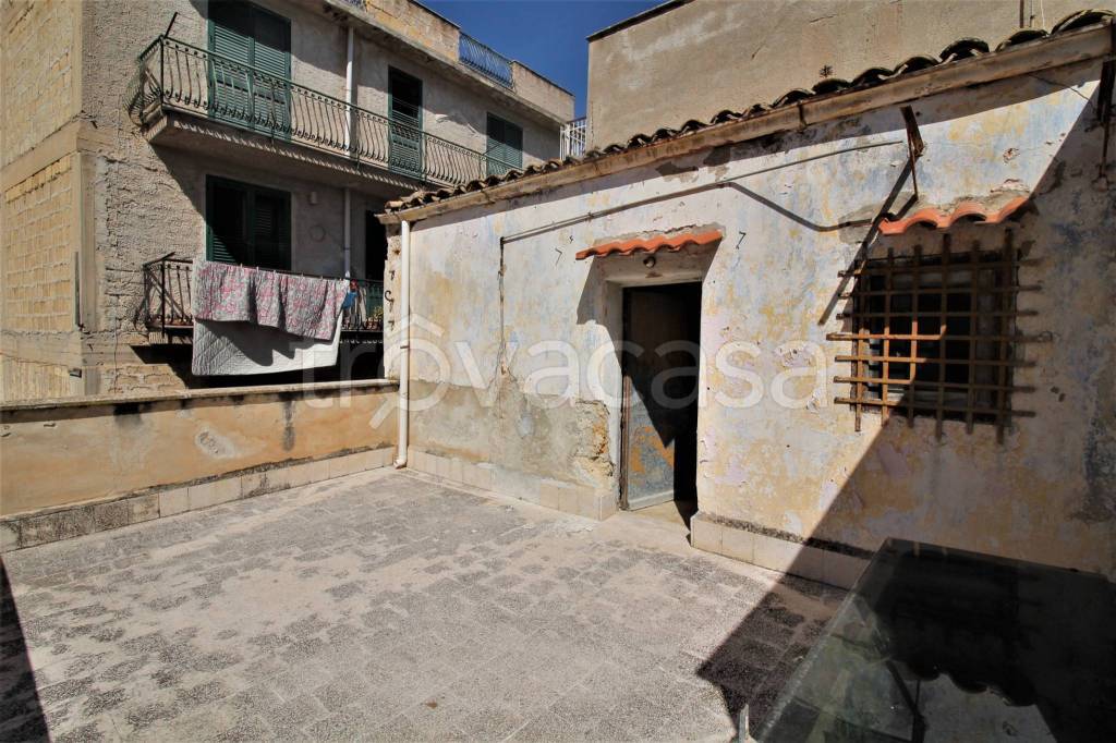 Casa Indipendente in vendita a Bagheria via Polizzi, 33