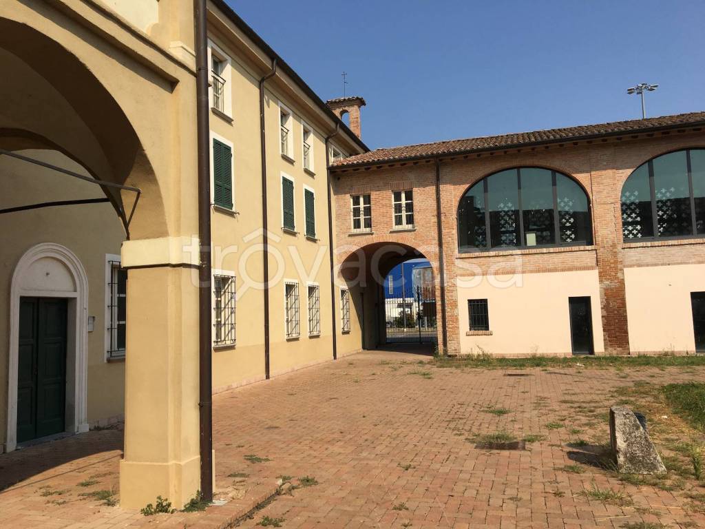 Ufficio in vendita a Piacenza strada della Torre della Razza