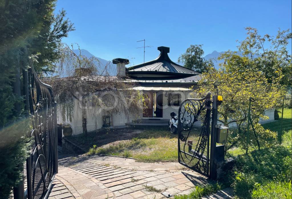 Villa in vendita a Levico Terme viale Vittorio Emanuele