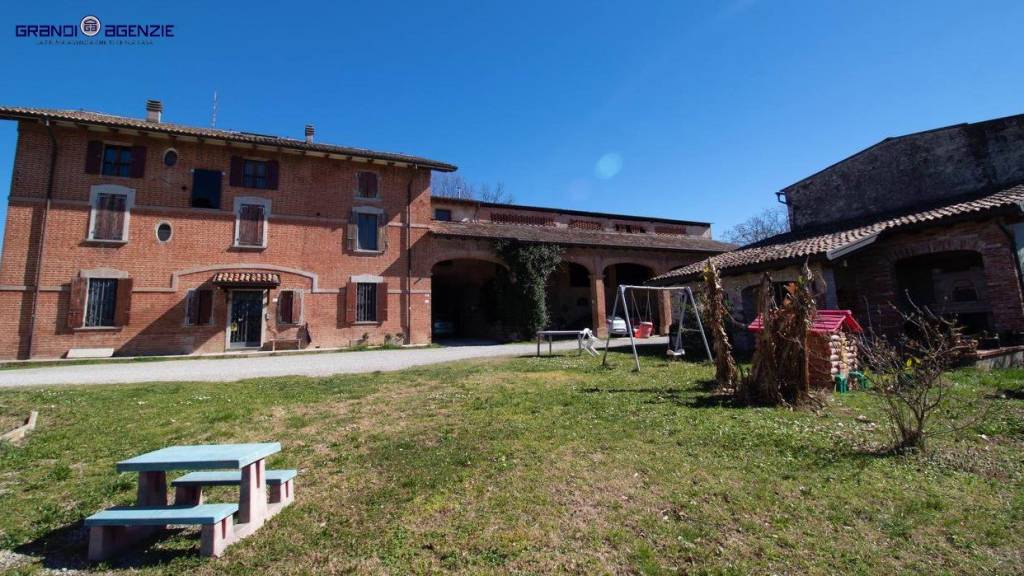 Casa Indipendente in vendita a Sala Baganza strada Provinciale di Calestano, 16