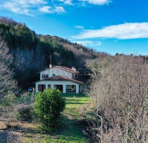 Villa Bifamiliare in vendita a Roncofreddo via Provinciale Diolaguardia