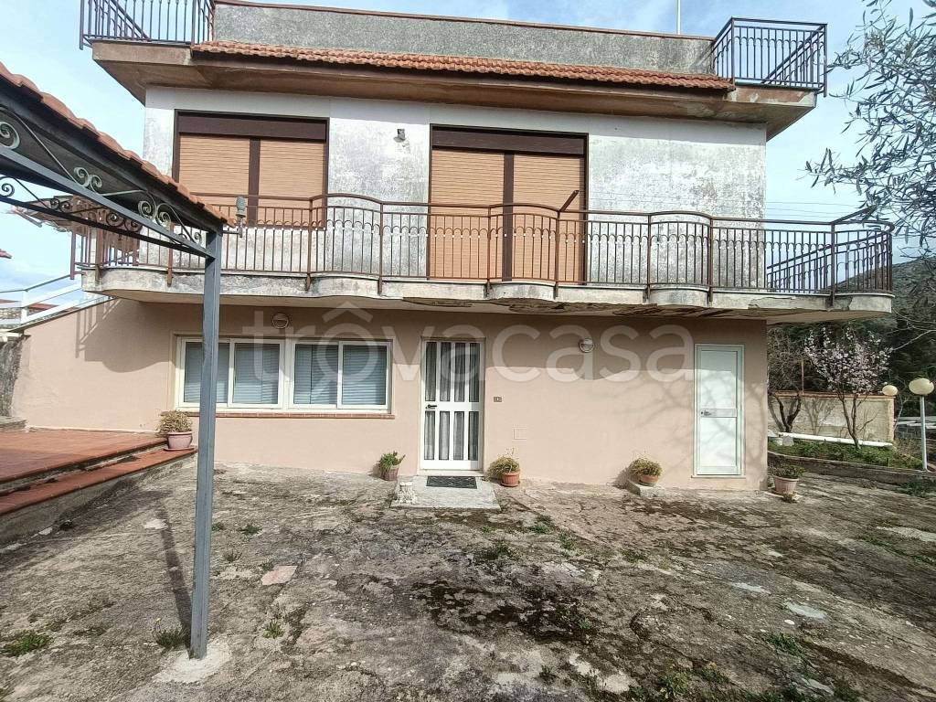 Villa Bifamiliare in vendita a Santa Cristina Gela