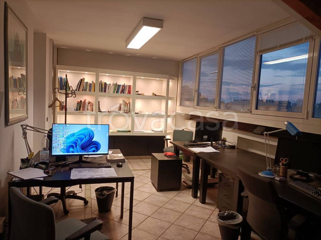 Ufficio in in affitto da privato a Milano via Barnaba Oriani, 1