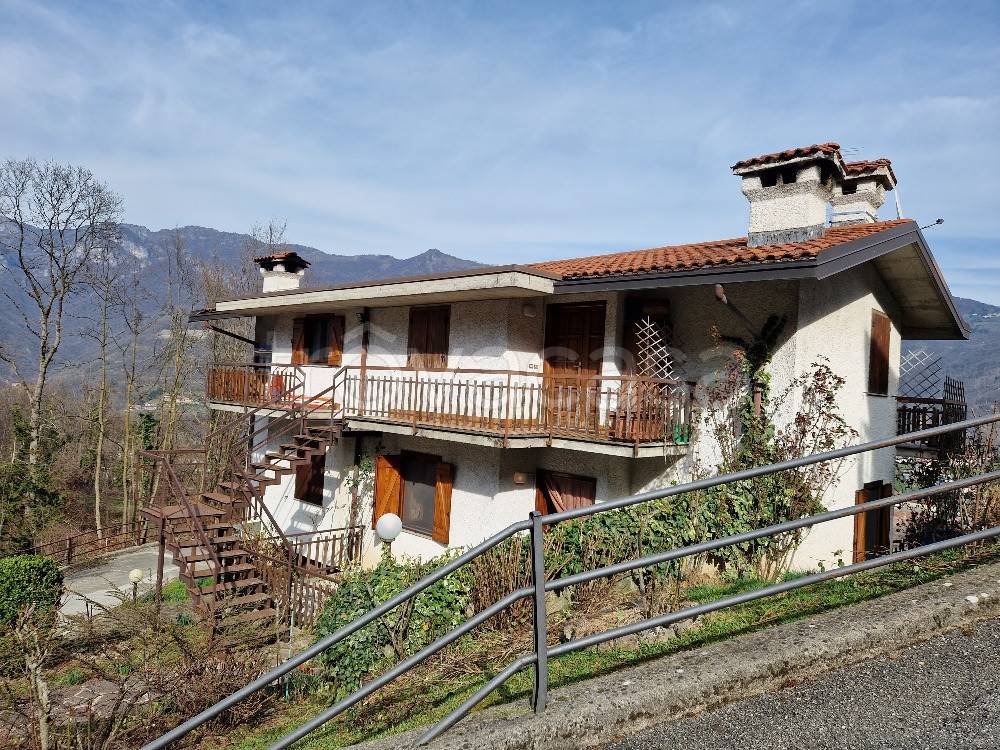 Appartamento in vendita a Val Brembilla