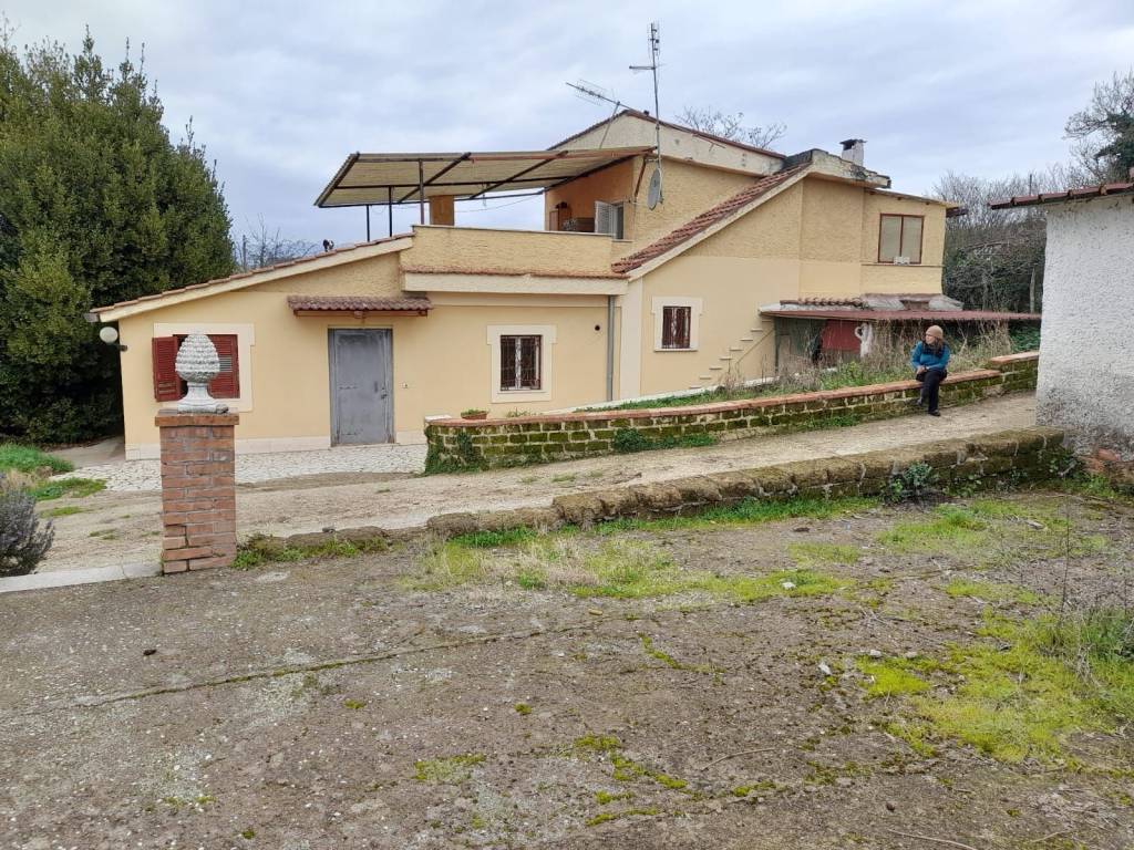 Casa Indipendente in in vendita da privato a Gallicano nel Lazio via Fosso Barocella, 29