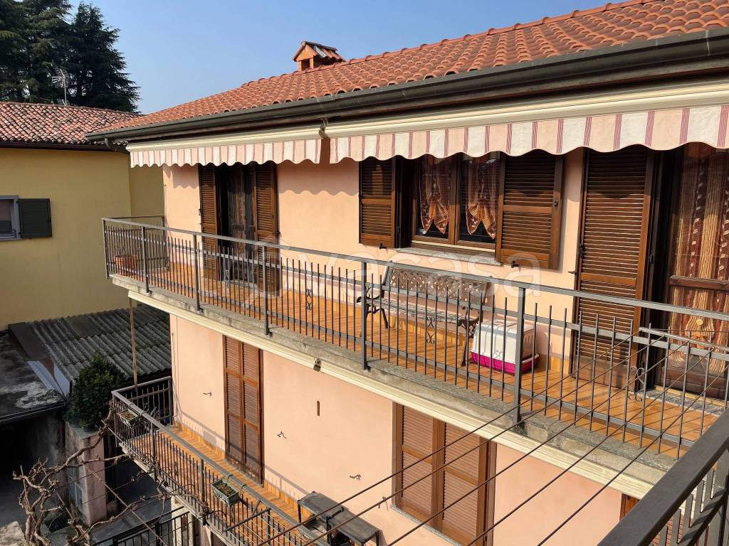 Casa Indipendente in vendita a Zandobbio via Luigi Colombi, 17