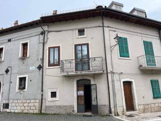 Casa indipendente in vendita a pescasseroli viale gabriele d'annunzio, 8