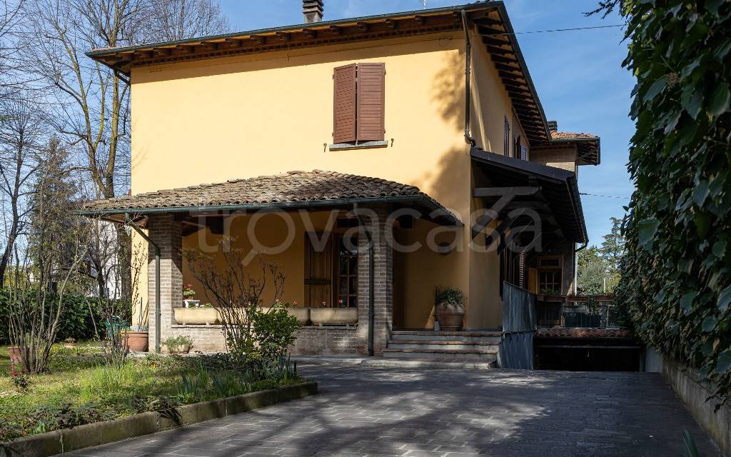 Villa in vendita a Vignola corso Italia, 67