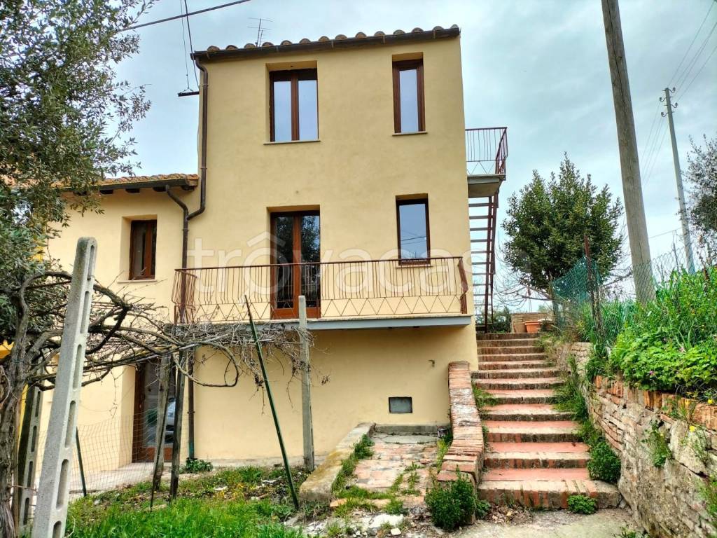 Casa Indipendente in vendita a Castiglione del Lago via Giuseppe Mazzini