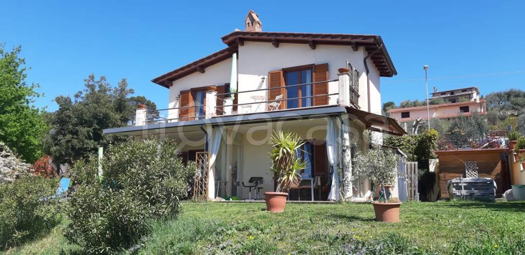 Villa in vendita a Collevecchio via Sant'Angelo