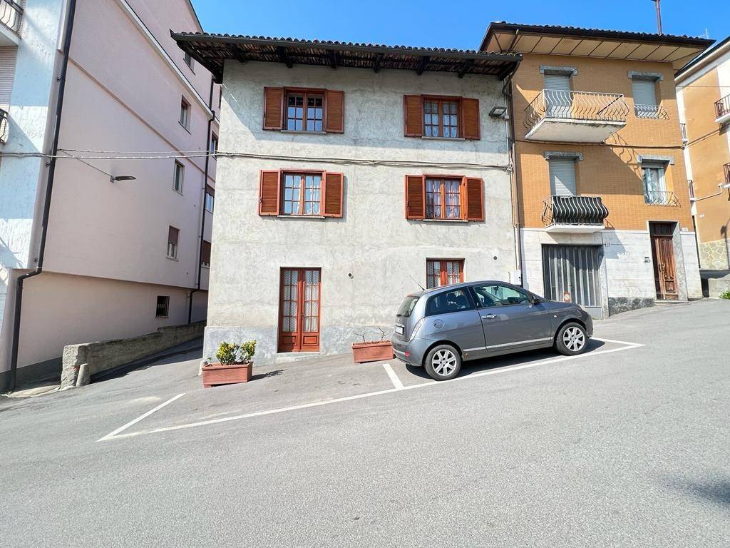 Casa Indipendente in vendita a Canale via Sant'Andrea, 7