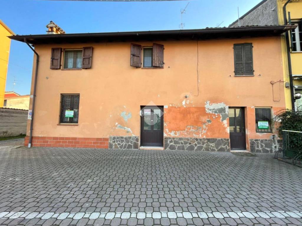 Casa Indipendente in vendita a Castelleone via Solferino, 98
