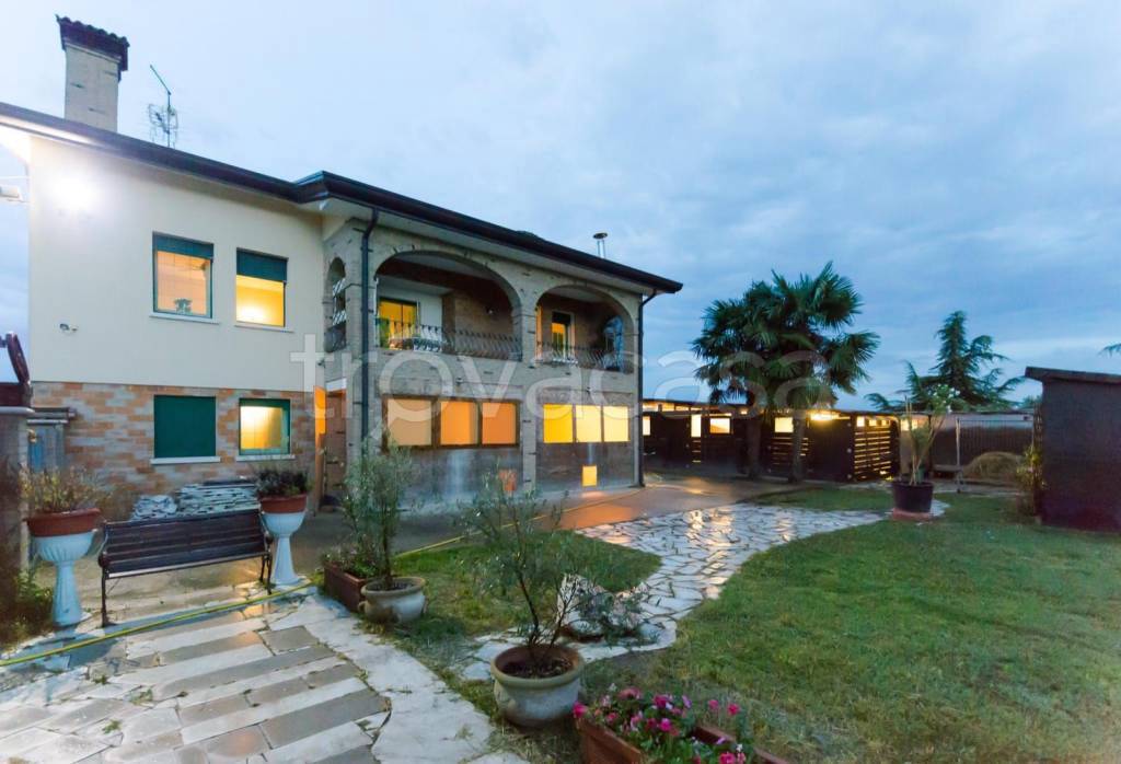 Villa in in vendita da privato a Piove di Sacco via Piovega, 34