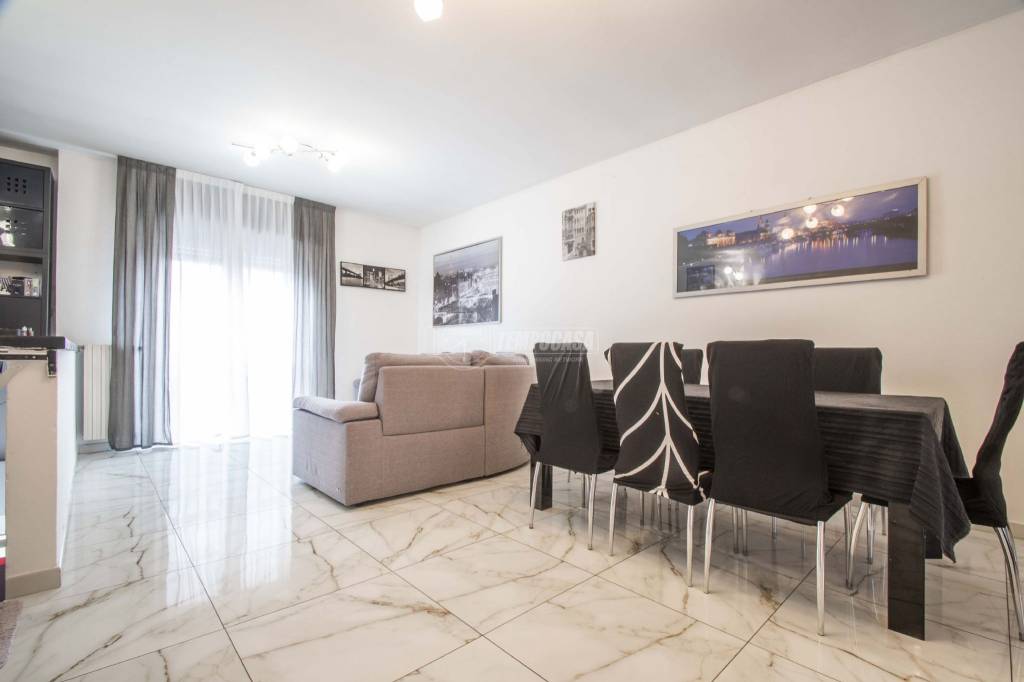 Appartamento in vendita a Limido Comasco via Isonzo