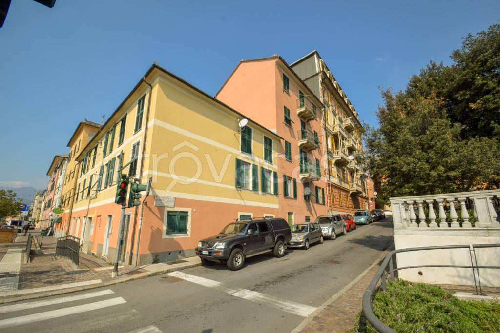 Appartamento in vendita a Genova via Prà, 120