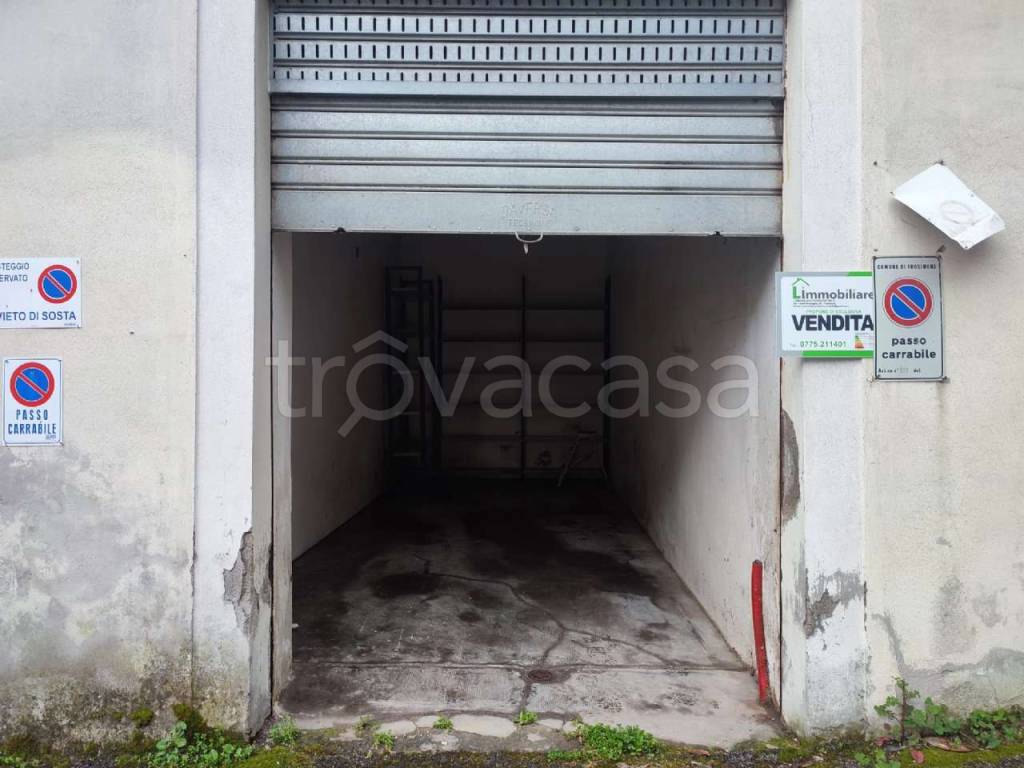 Garage in vendita a Frosinone via Aonio Paleario 68
