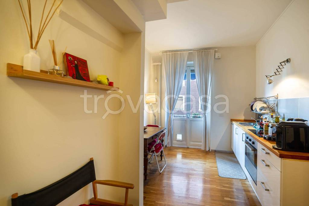 Appartamento in vendita a Milano via Giosuè Borsi, 6