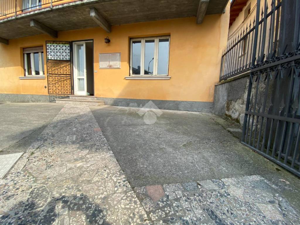 Appartamento in vendita a Marone via s.pietro, 29