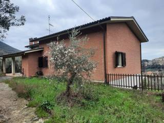 Villa in vendita a casperia via guglielmo marconi