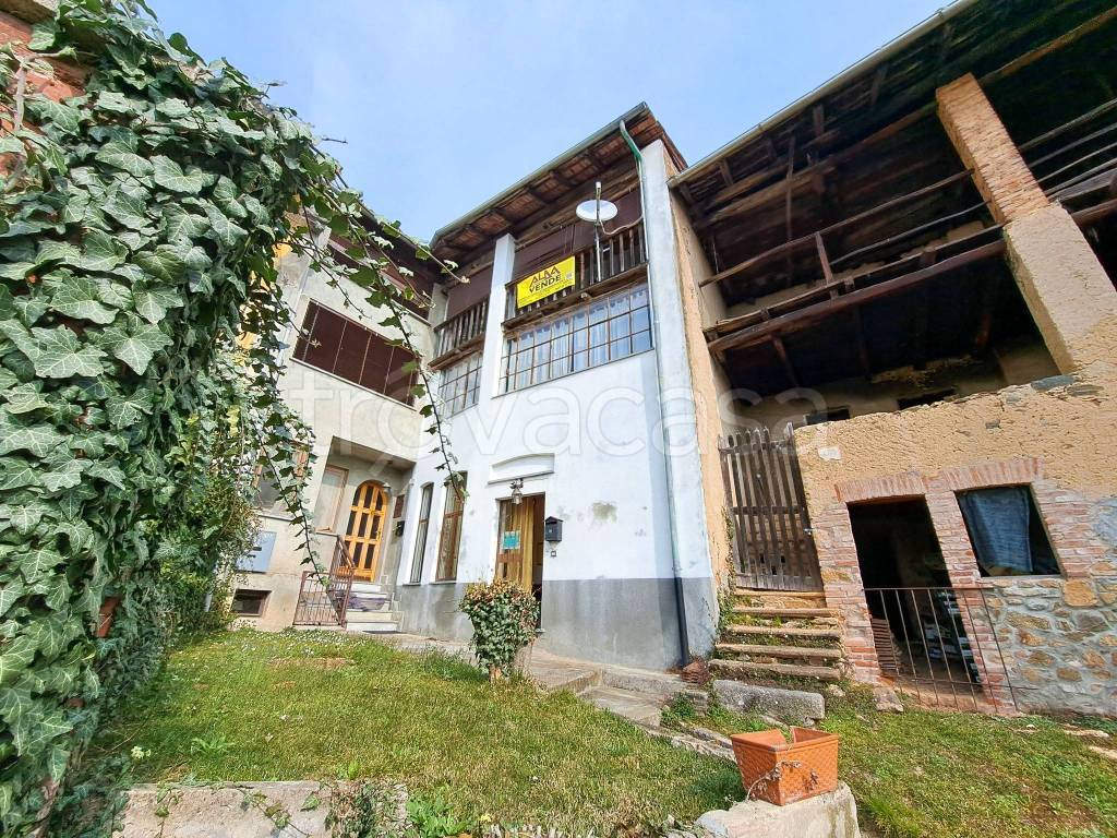 Casa Indipendente in vendita a Cellio con Breia frazione Agua