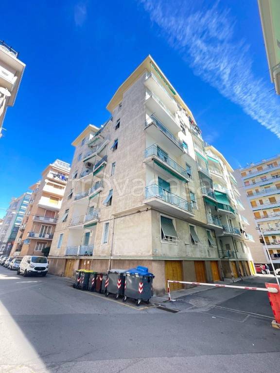 Appartamento in vendita a Genova via Fabio Garelli, 5