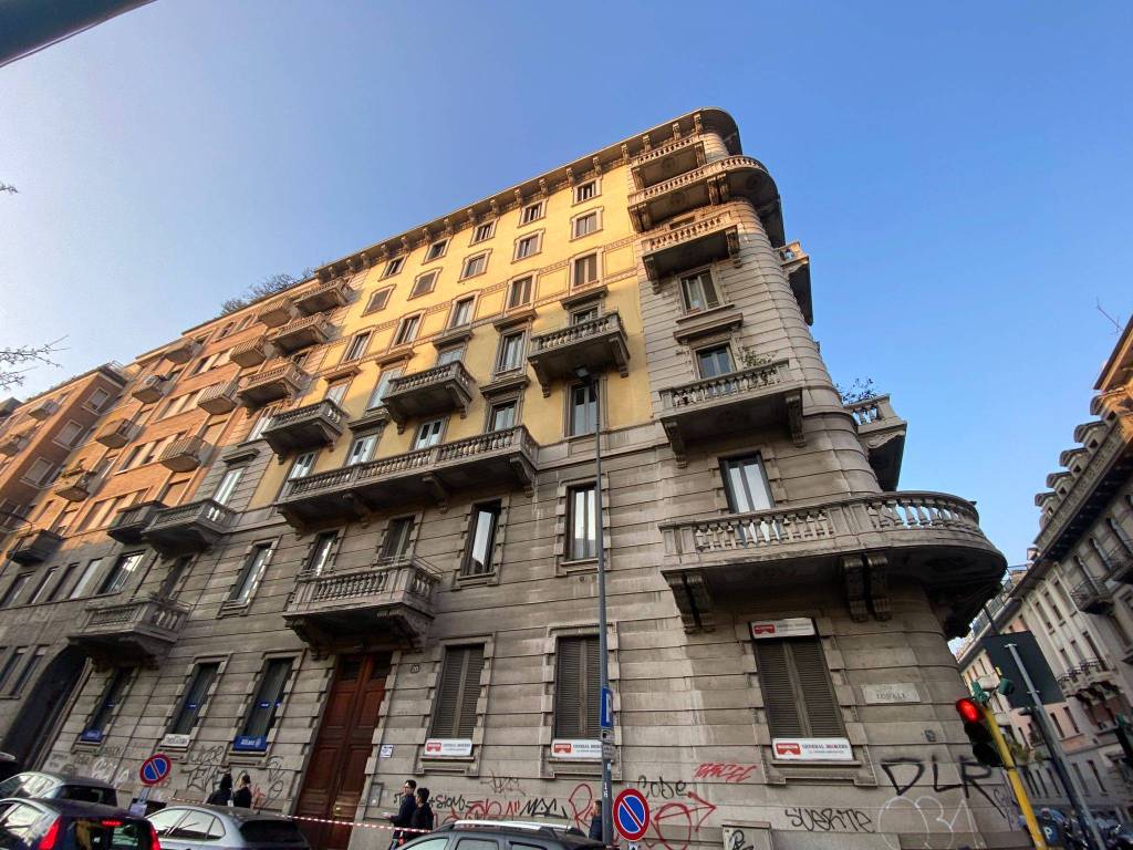Appartamento in vendita a Milano via Tonale, 20