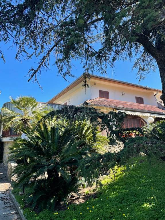Villa in vendita a Salerno via degli Uffici Finanziari