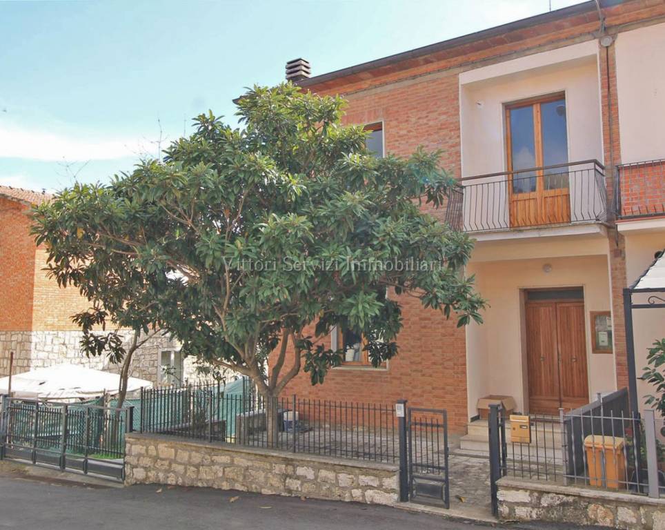 Villa Bifamiliare in vendita a Torrita di Siena via Giuseppe di Vittorio