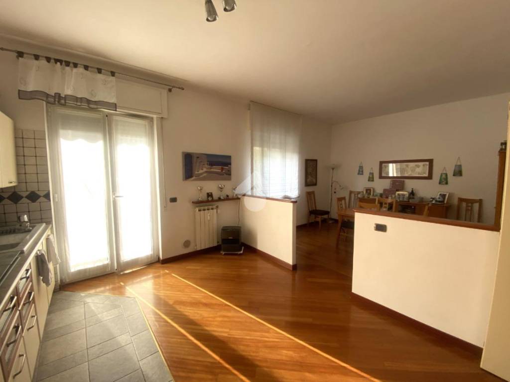 Appartamento in vendita a Serra Riccò via Pedemonte Francesco, 4