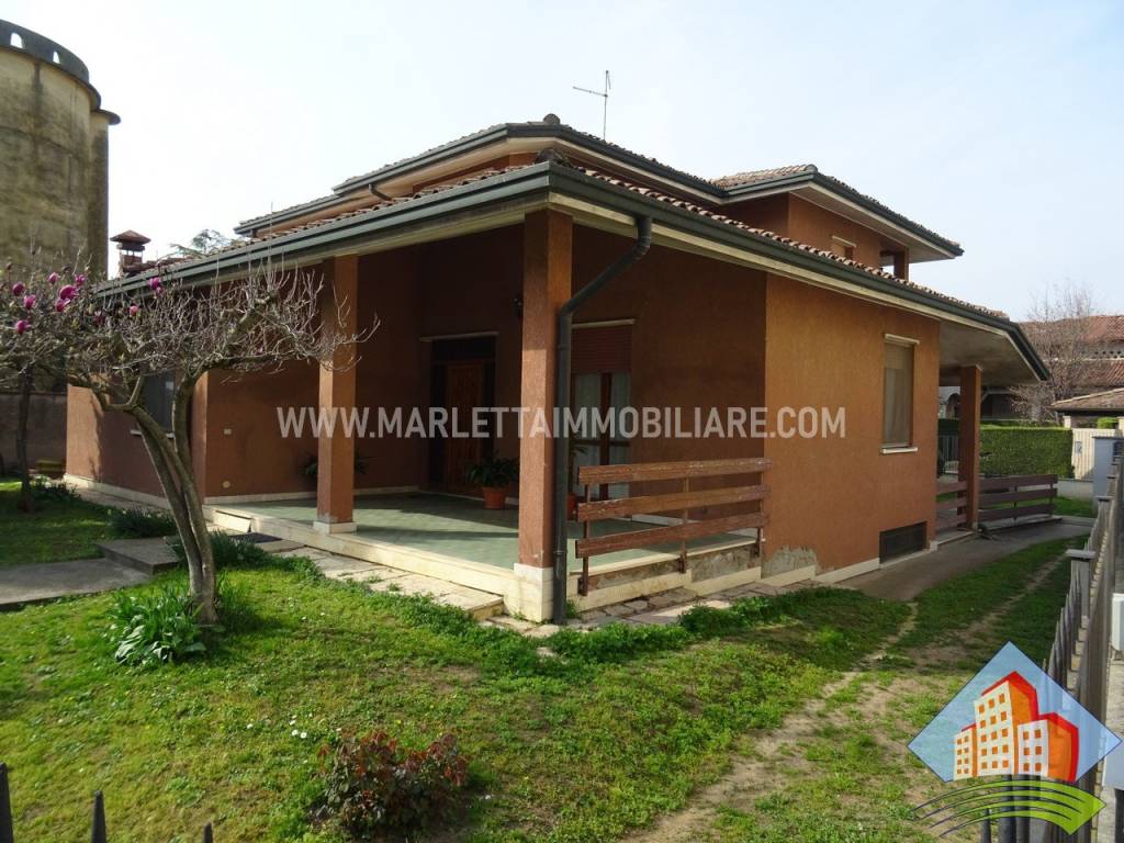 Villa in vendita a Pianengo