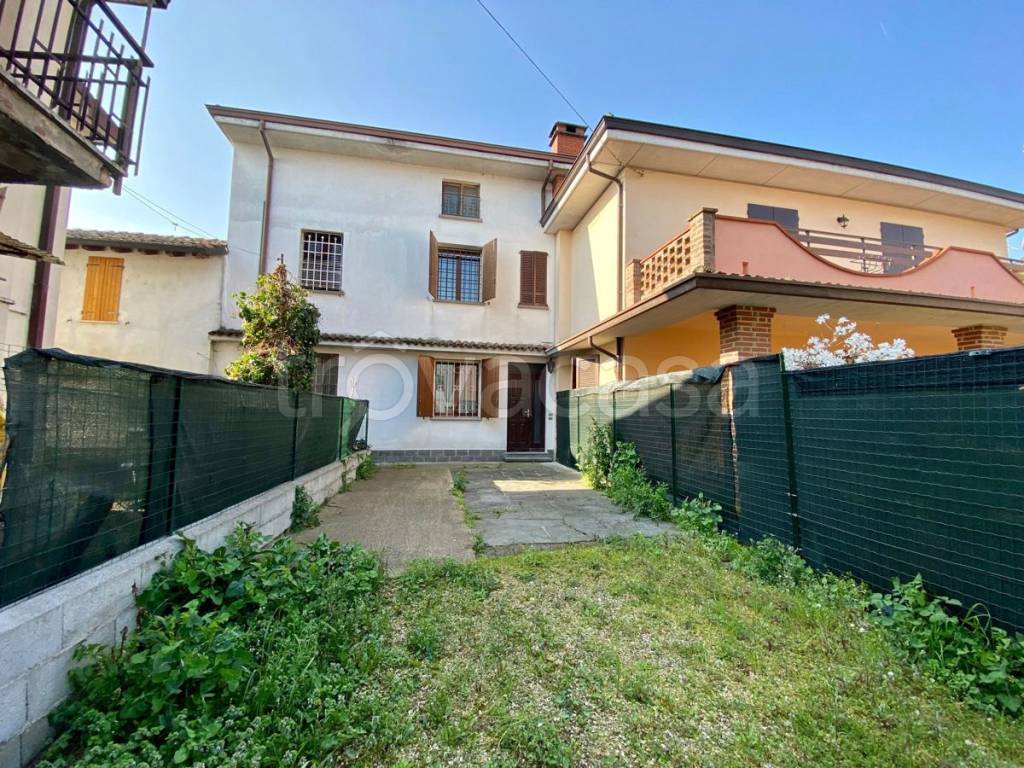 Casa Indipendente in vendita a San Daniele Po via faverzani, 66