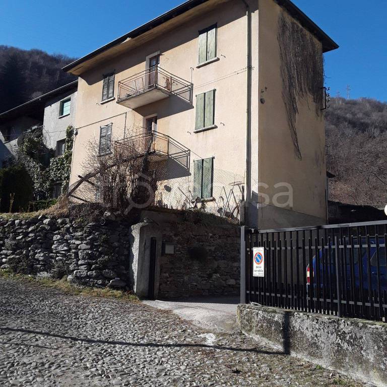 Casale in in vendita da privato a Cosio Valtellino via Maggiore, 54