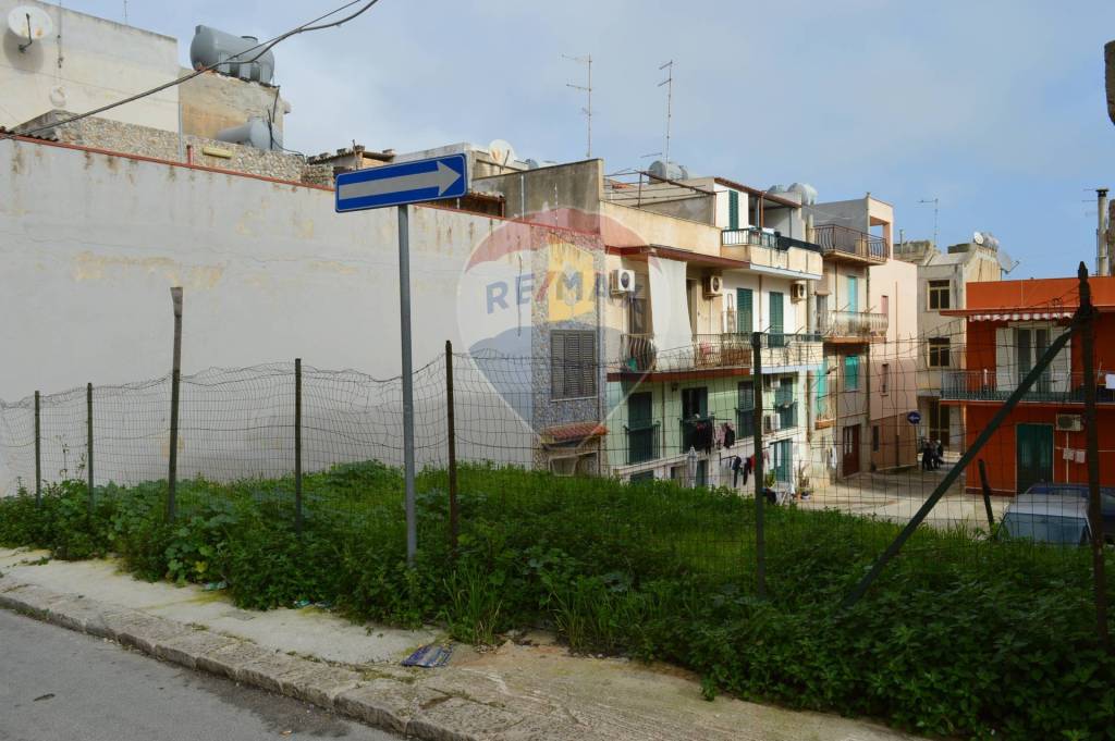 Terreno Residenziale in vendita a Pachino via Ugo Foscolo, 140