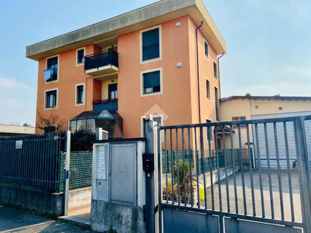 Appartamento in vendita a Cantù via Achille Grandi, 24
