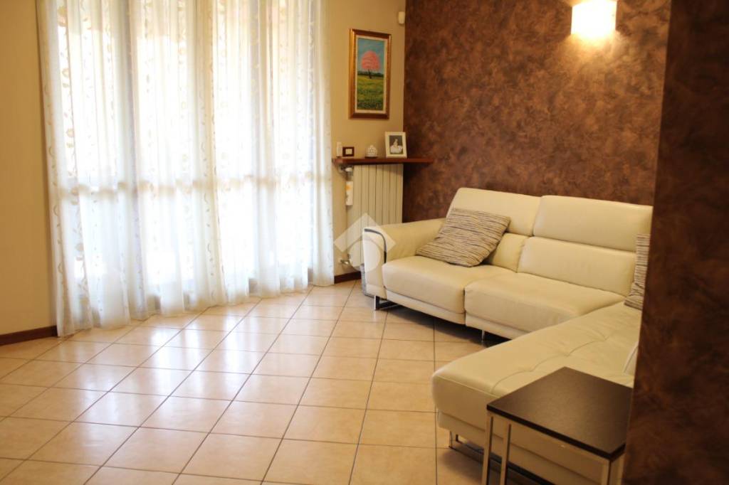 Appartamento in vendita a Pantigliate viale Risorgimento, 31