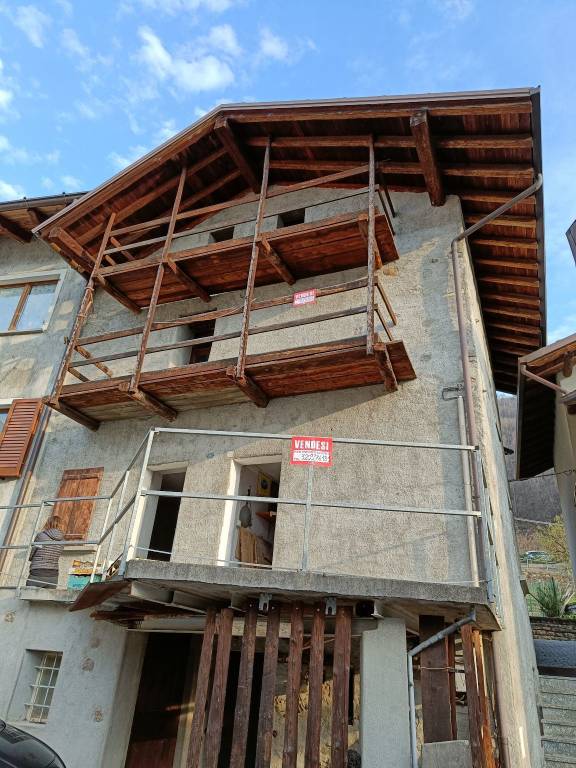 Casa Indipendente in in vendita da privato a Villa di Tirano via Isola, 2