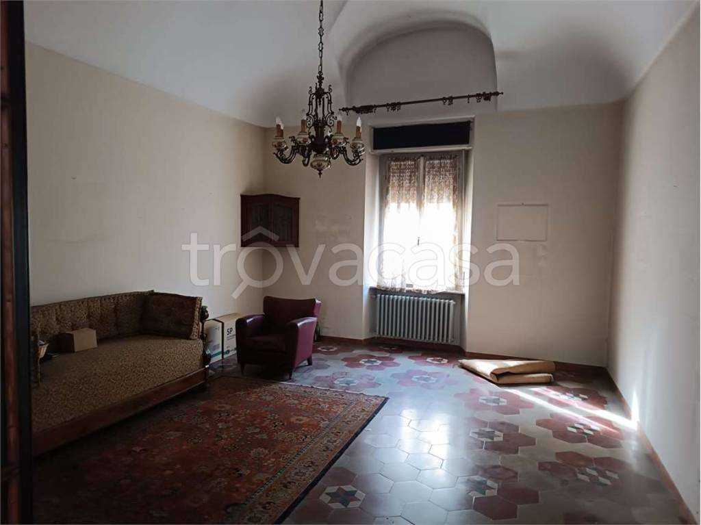 Appartamento in vendita a Piacenza vicinanze via castello, n/a