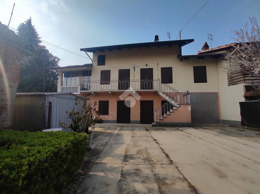 Casa Indipendente in vendita a Rocca Canavese borgata Montiglio, 41