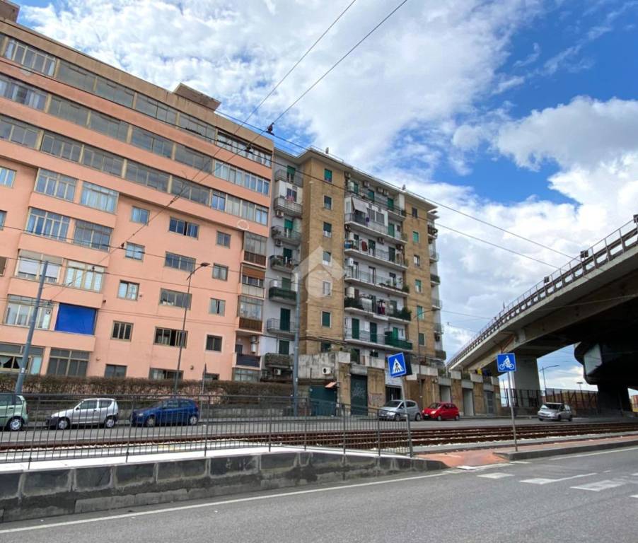 Appartamento in vendita a Napoli via ponte dei granili, 63