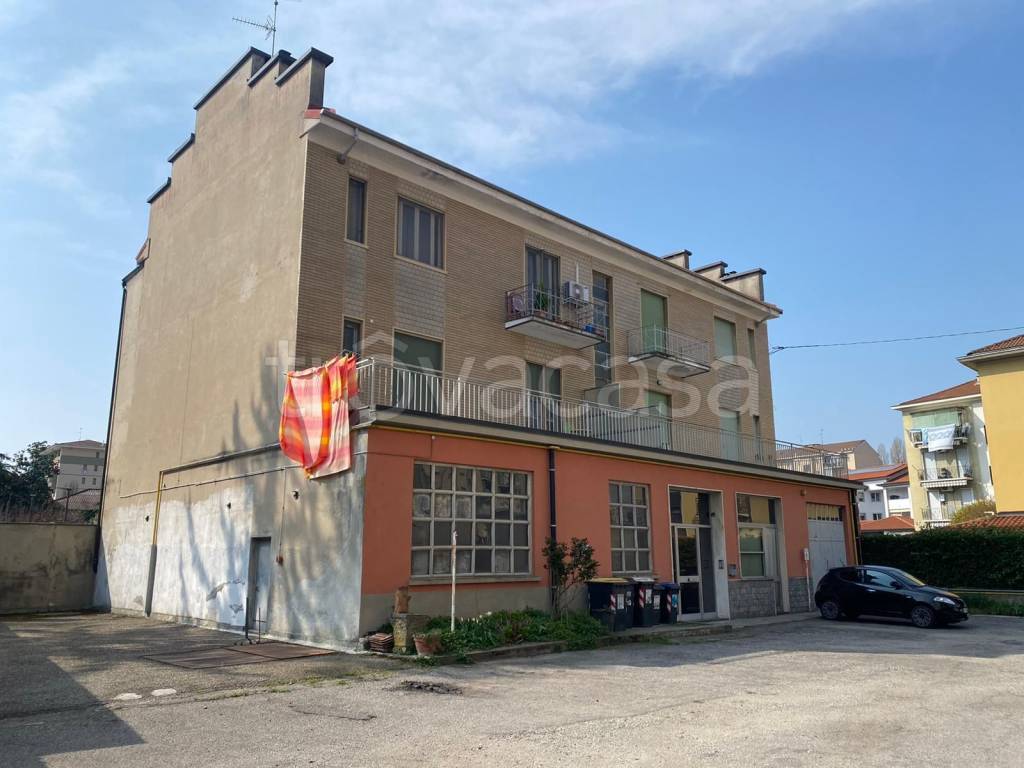 Appartamento in vendita a Casale Monferrato via Bligny, 20